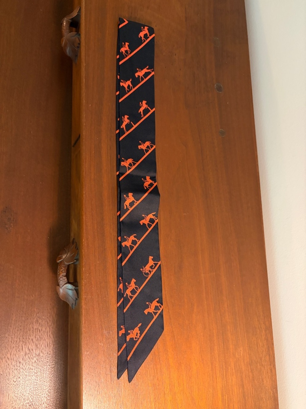 Vintage NWT Hermès Twilly Silk scarf - Picture 5 of 5